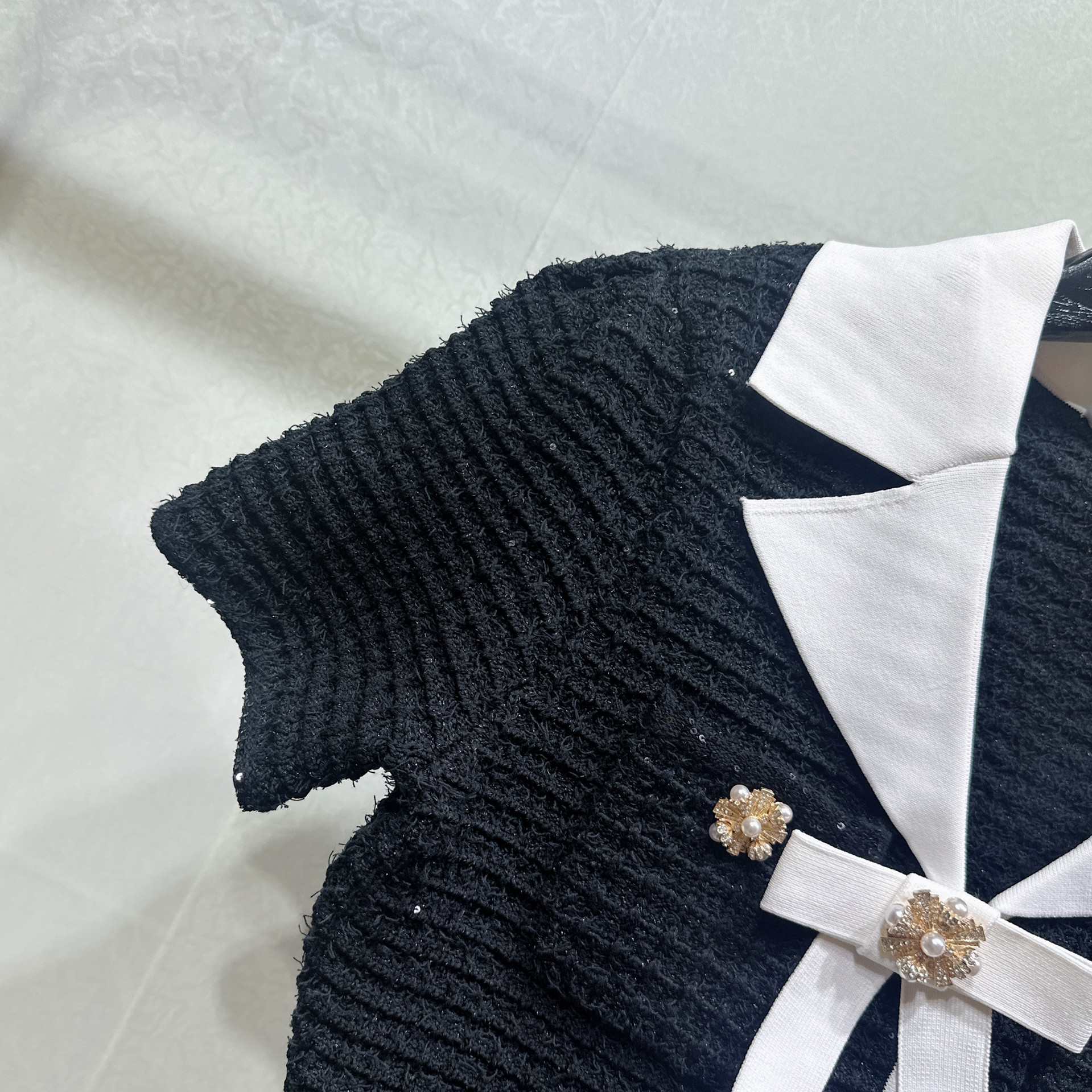 Black And White V-neck Patchwork Diamond Decorations Button Bow Knitted Sheath Dress - Image 8