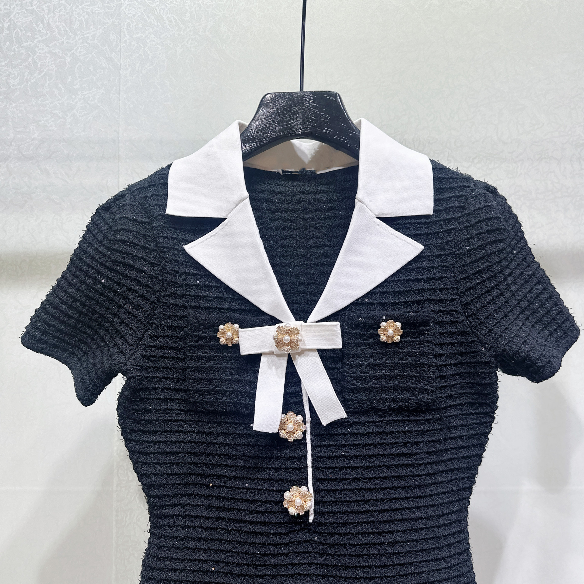 Black And White V-neck Patchwork Diamond Decorations Button Bow Knitted Sheath Dress - Image 4